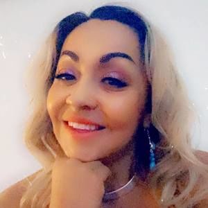 Meet your Posher, Angy